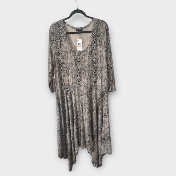 NEW Jessica Simpson Plus Size Kaelin 3/4 Sleeve Handkerchief Hem Dress, size 3X - Picture 2 of 7